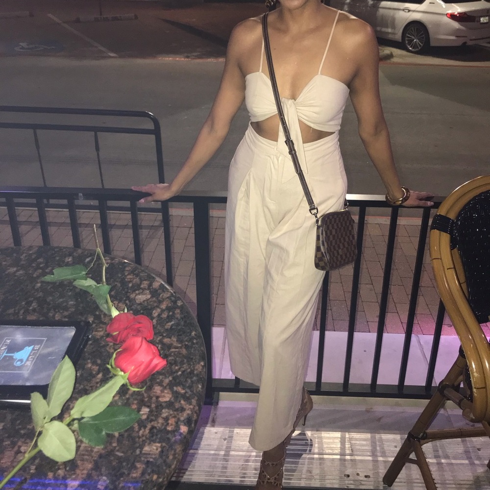Beige color jumpsuit size L